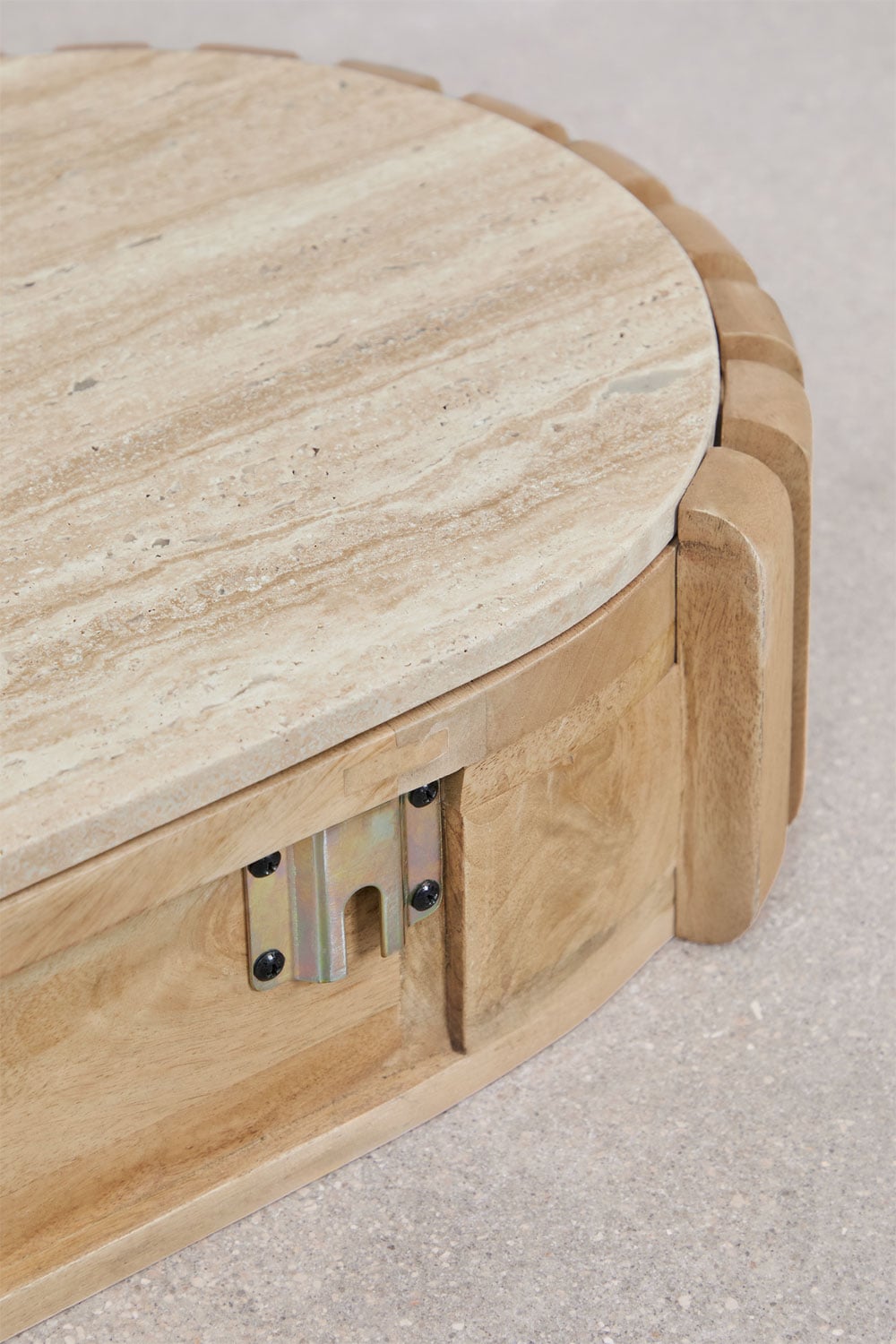 Modulinė kampinė sofa MERIDENA audinio ir kojelių kontrastas
