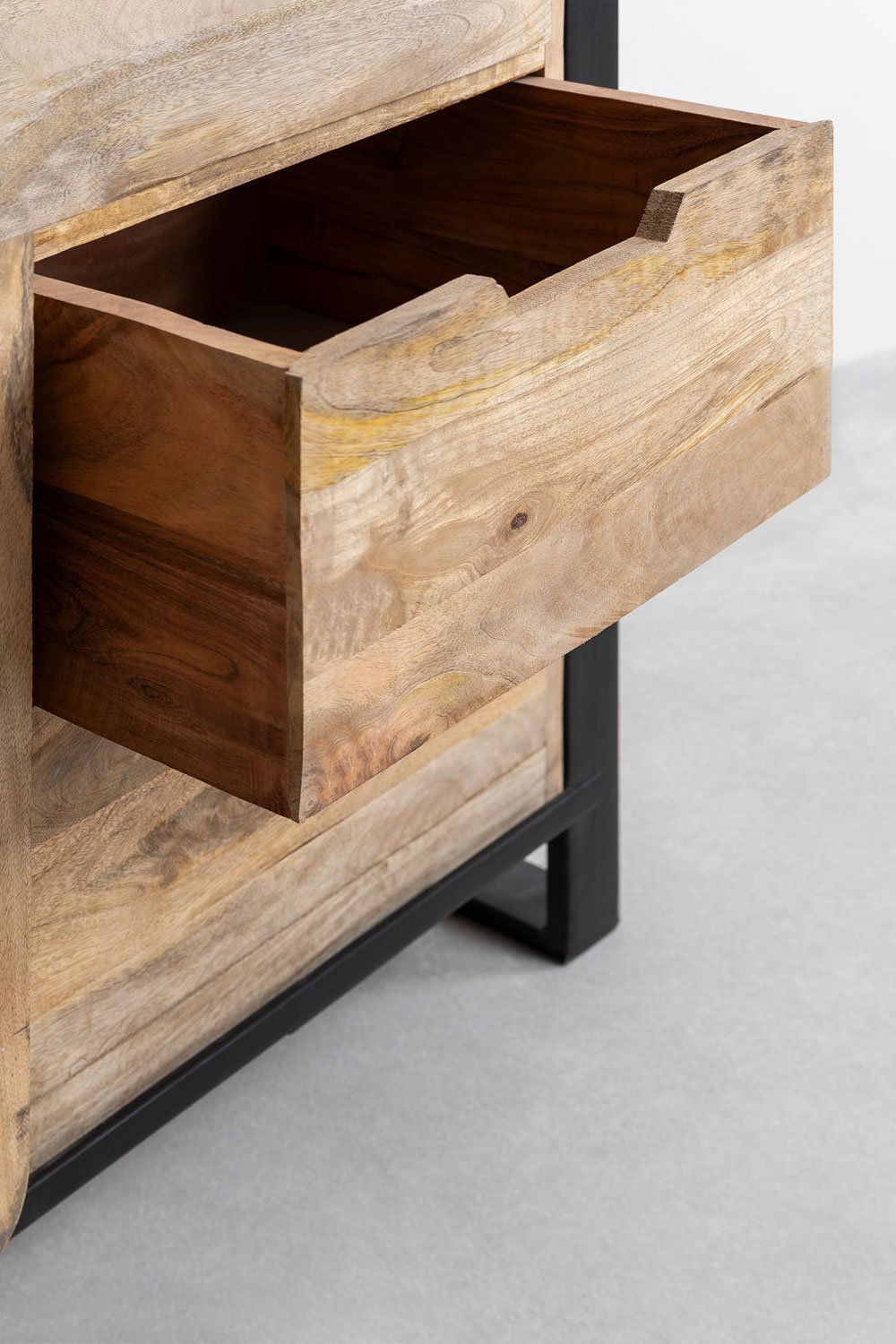 Komoda KKESUA, mango mediena ir metalas