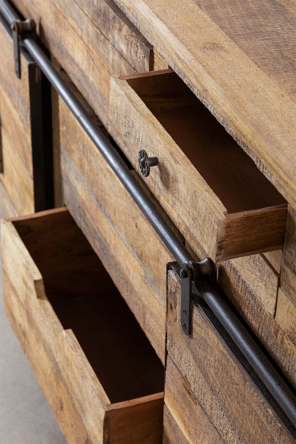 Spintelė KIRVETURI iš mango medienos