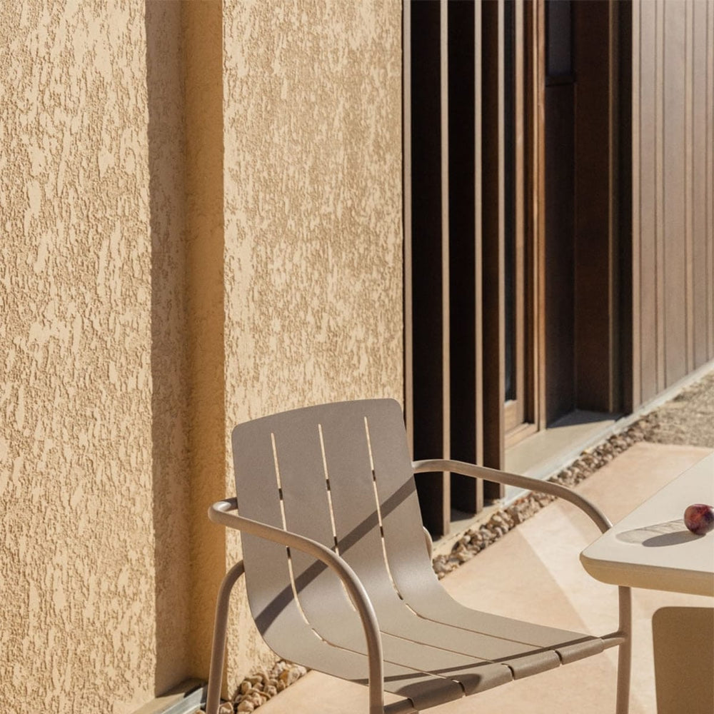 Outdoor armchair MOKANO with armrests, mocha brown