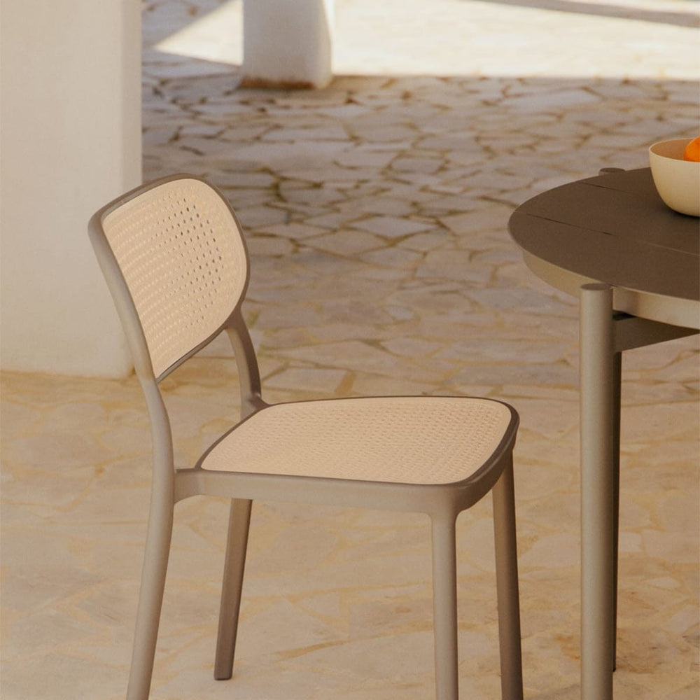 OQUERCO outdoor chair without armrests, mocha brown