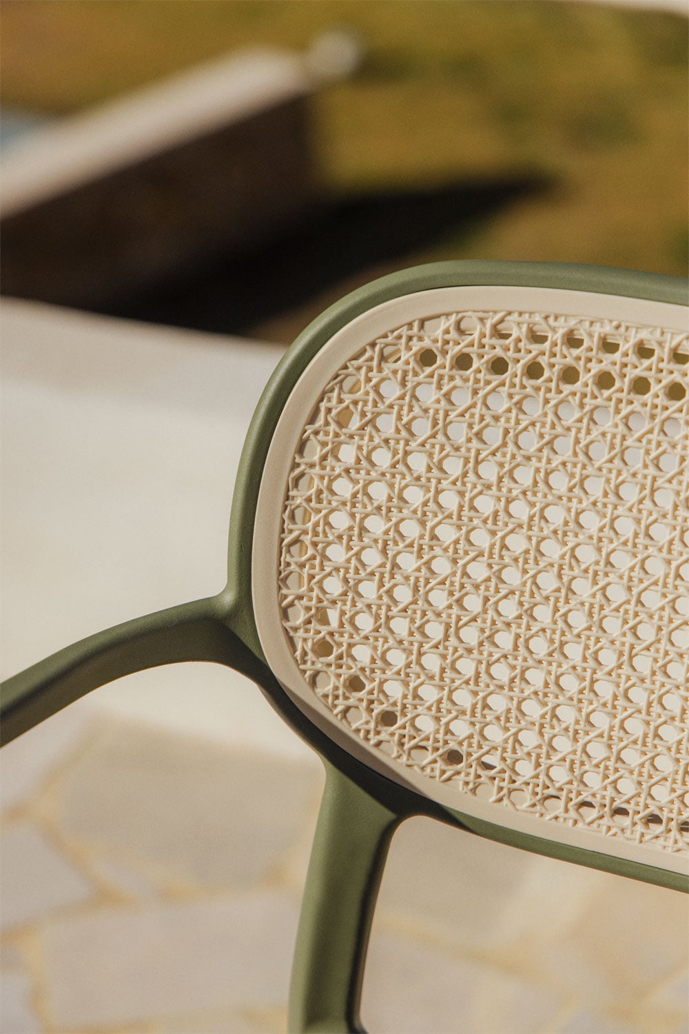 OQUERCO outdoor chair with armrests, olive green