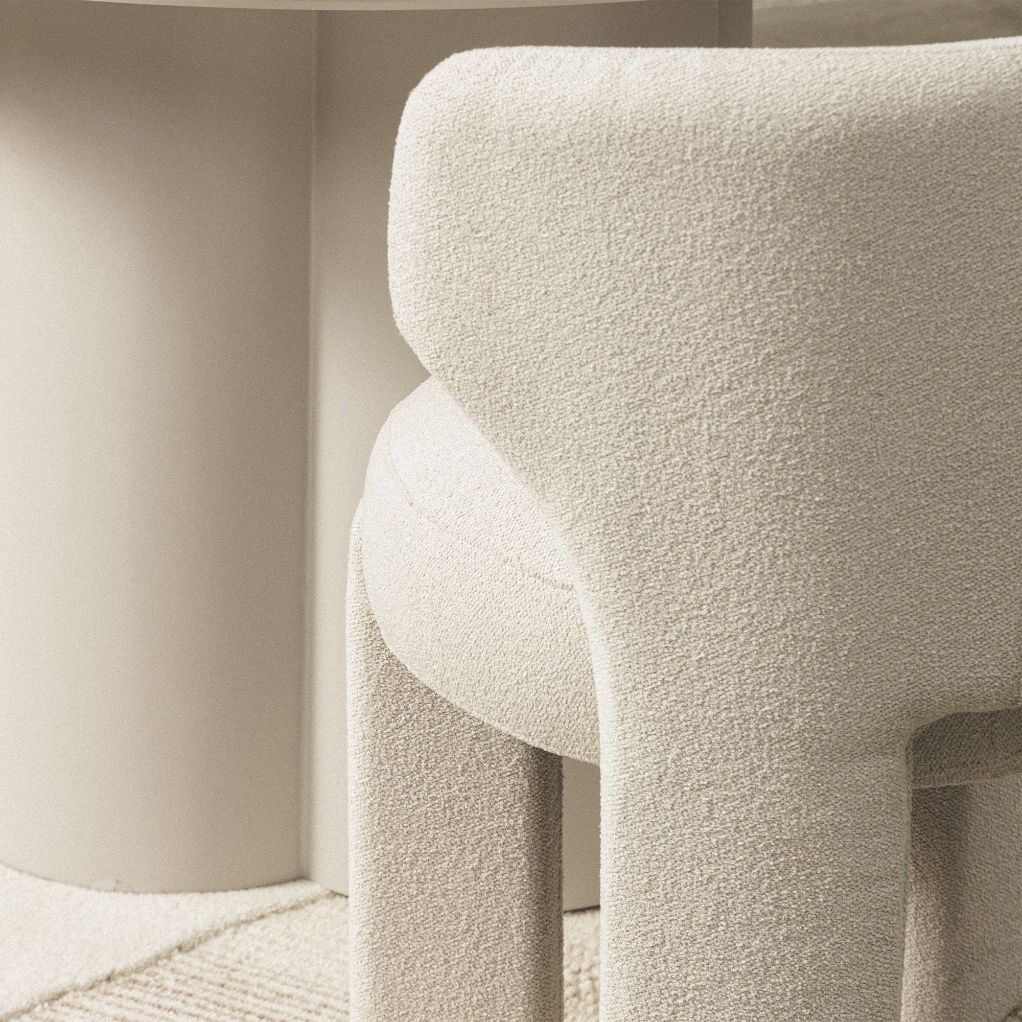 Chair DIAMON, boucle, cream, rounded
