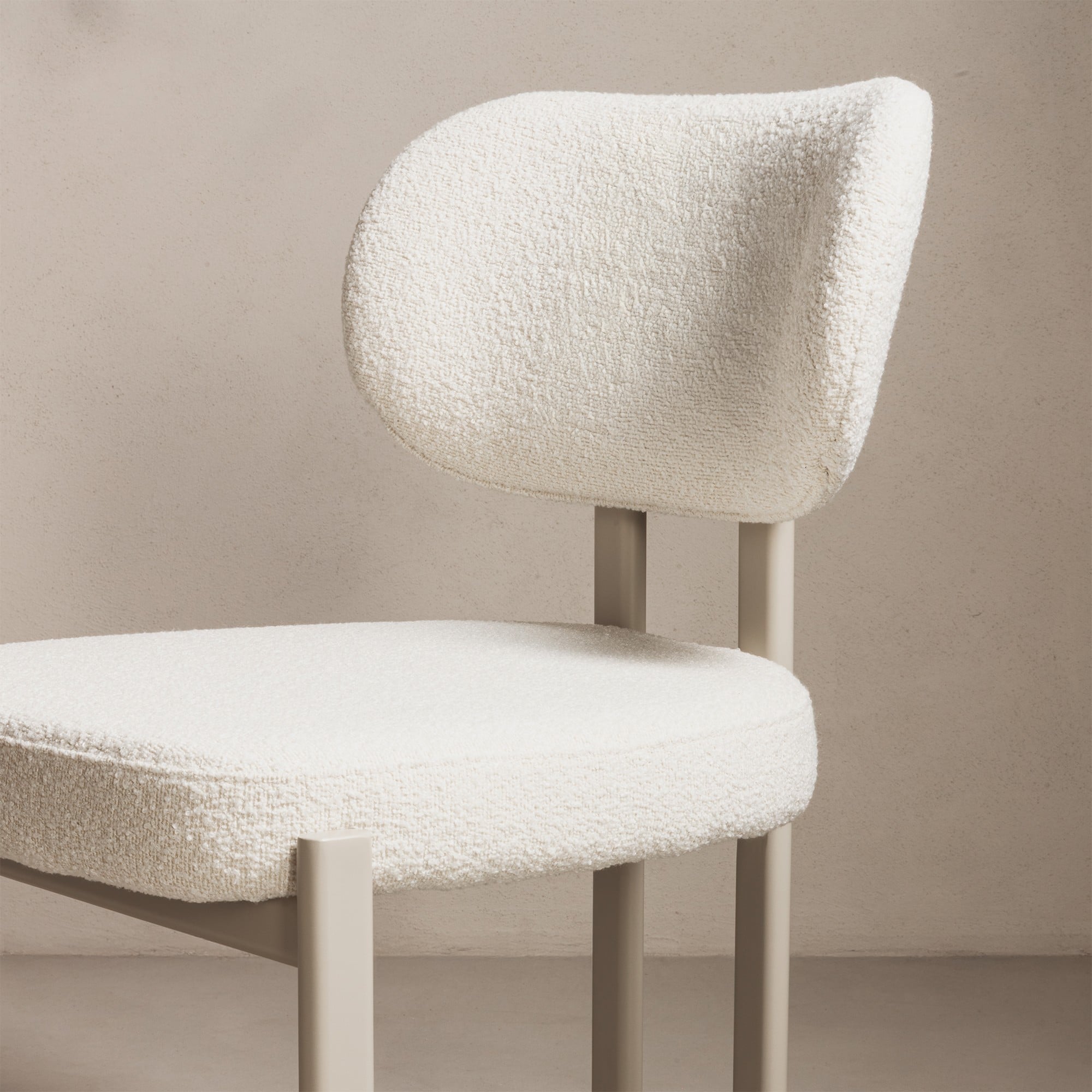 Chair ELODIE, cream/sand legs