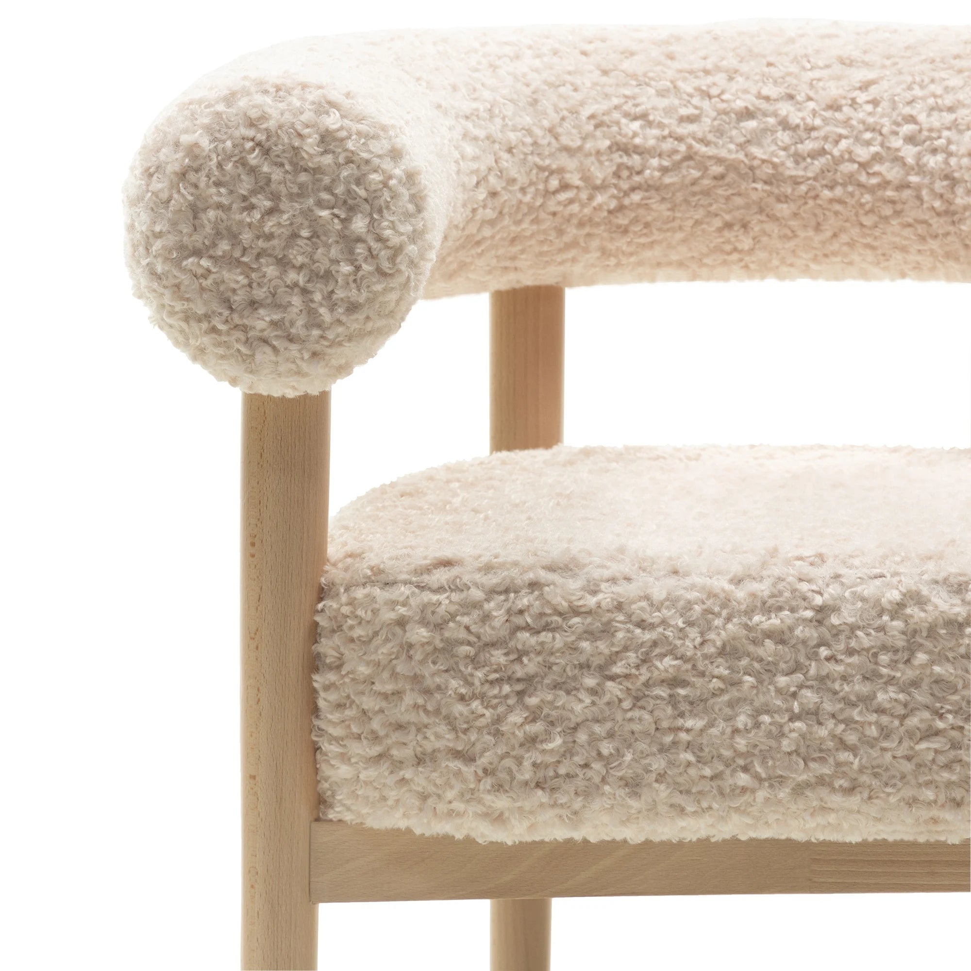 Kėdė PUFFY, šviesiai smėlinė boucle