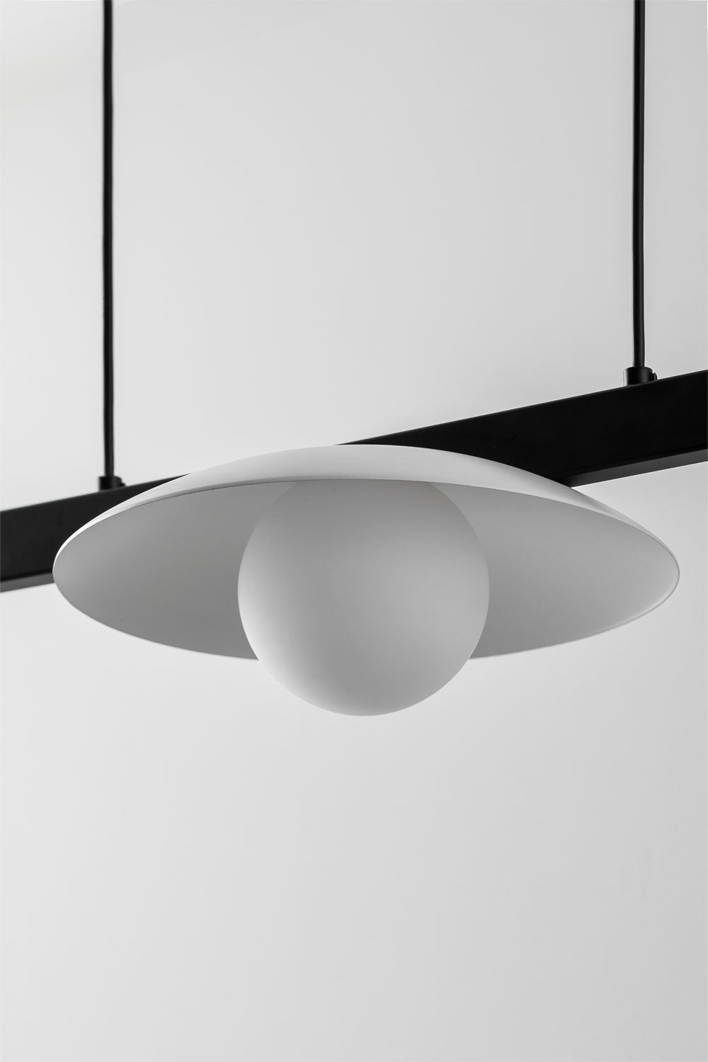 Pakabinamas LED šviestuvas KOLVENA, Juoda