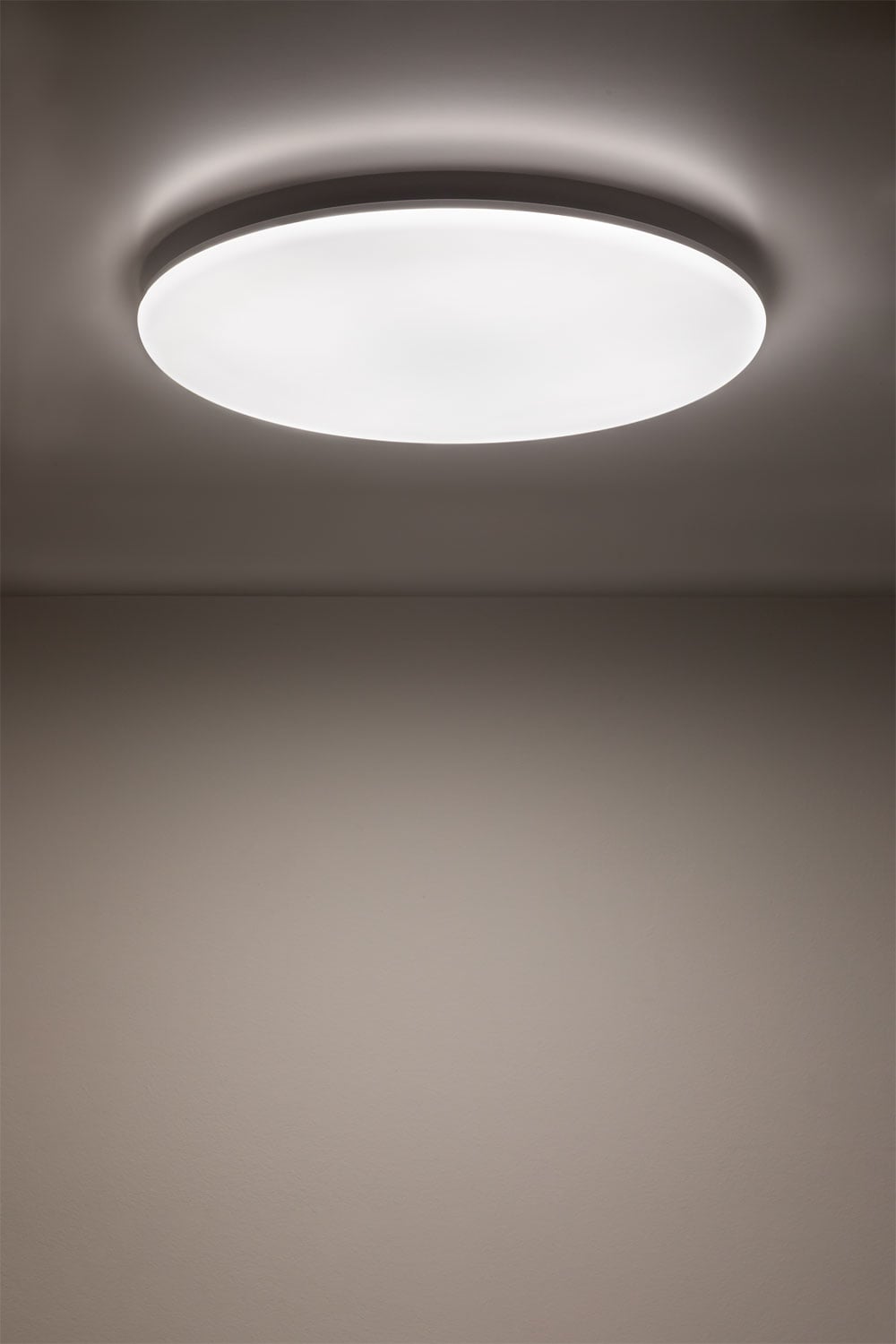 LED plafonas TADEU jaukiame svetainės interjere