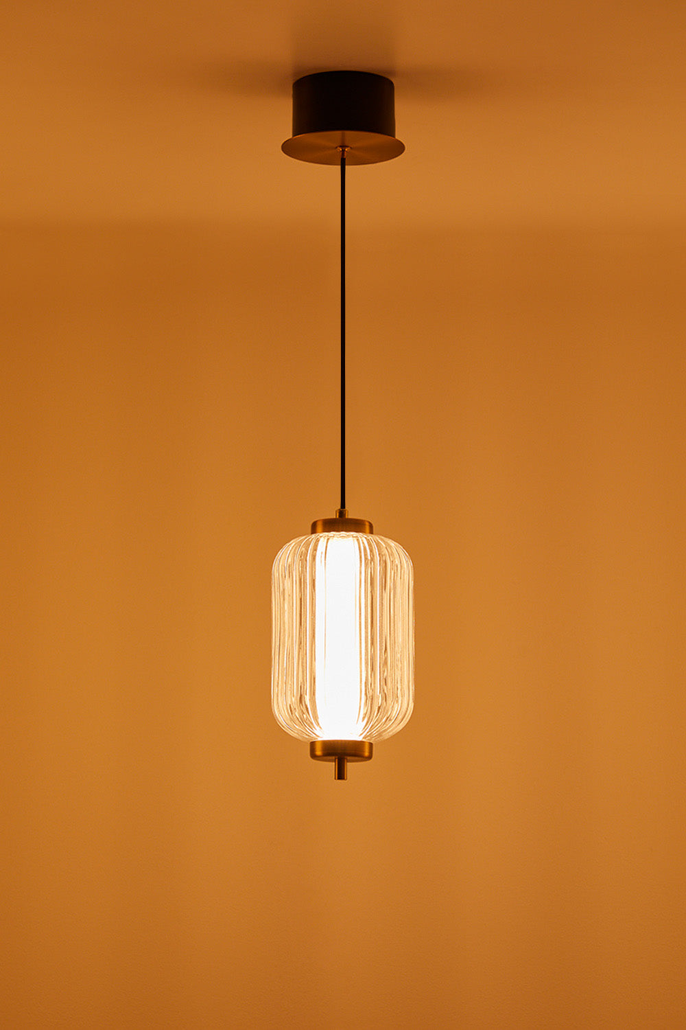 Pakabinamas LED šviestuvas NESARA