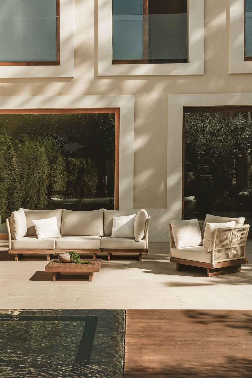 FORTO Outdoor Furniture Set, 4 Pieces with Table