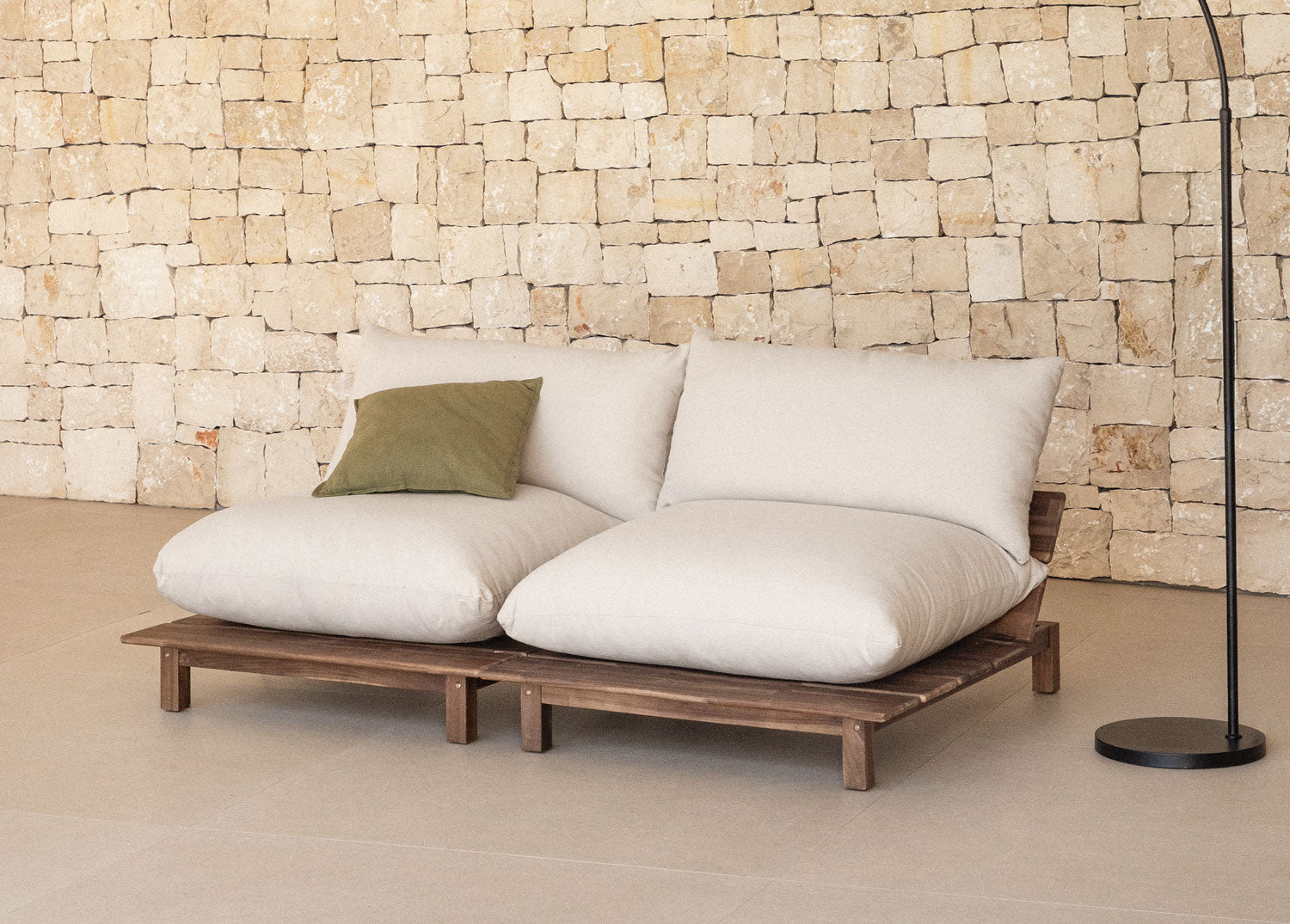 Lauko dvivietė sofa ALBA, pilka