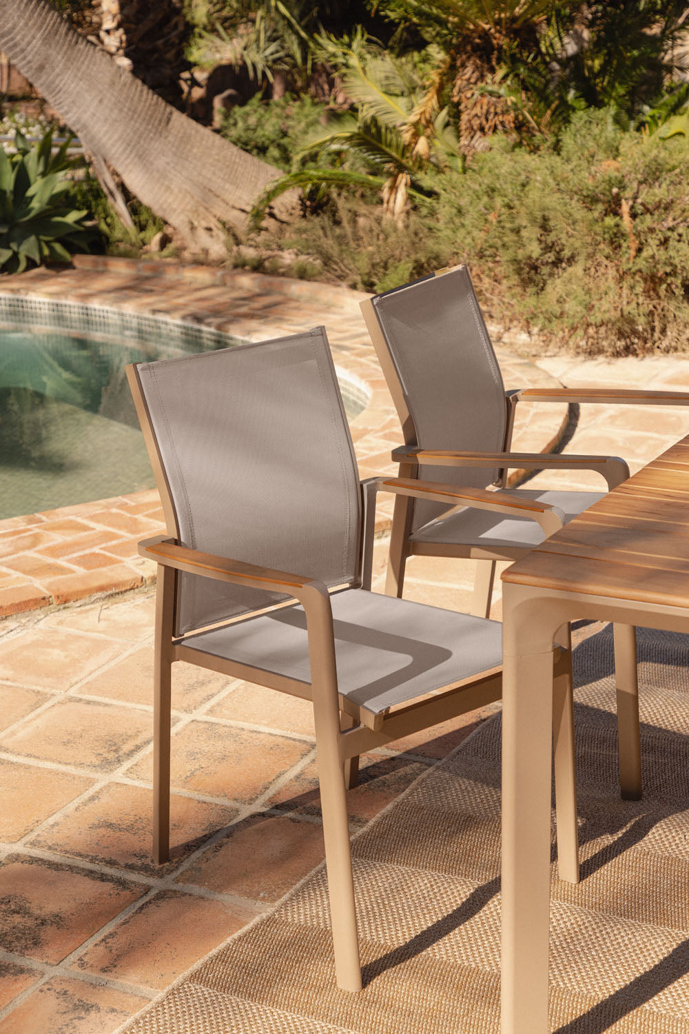Outdoor chair with armrests COMODO, mocha brown