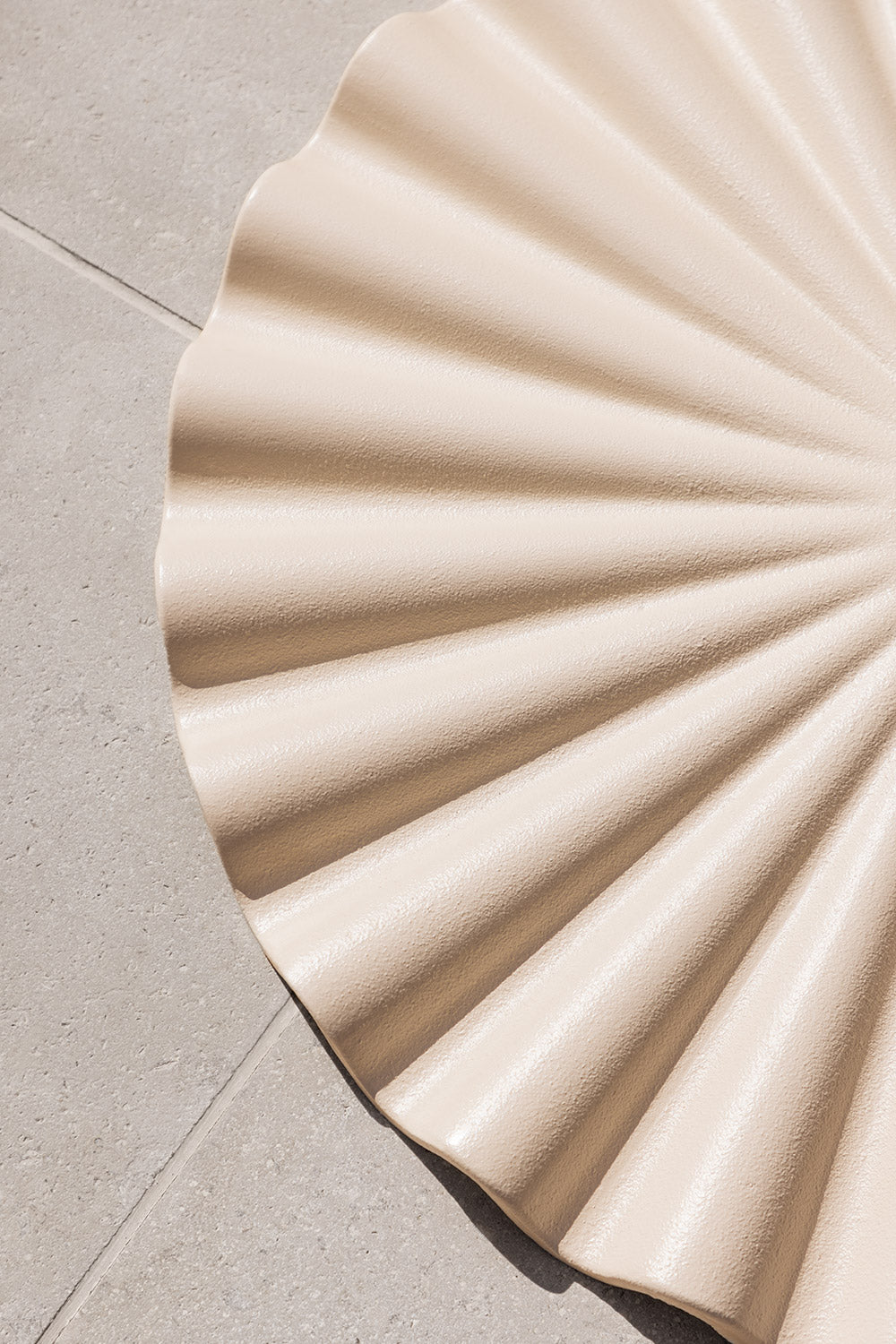 Outdoor umbrella base BALO, cream
