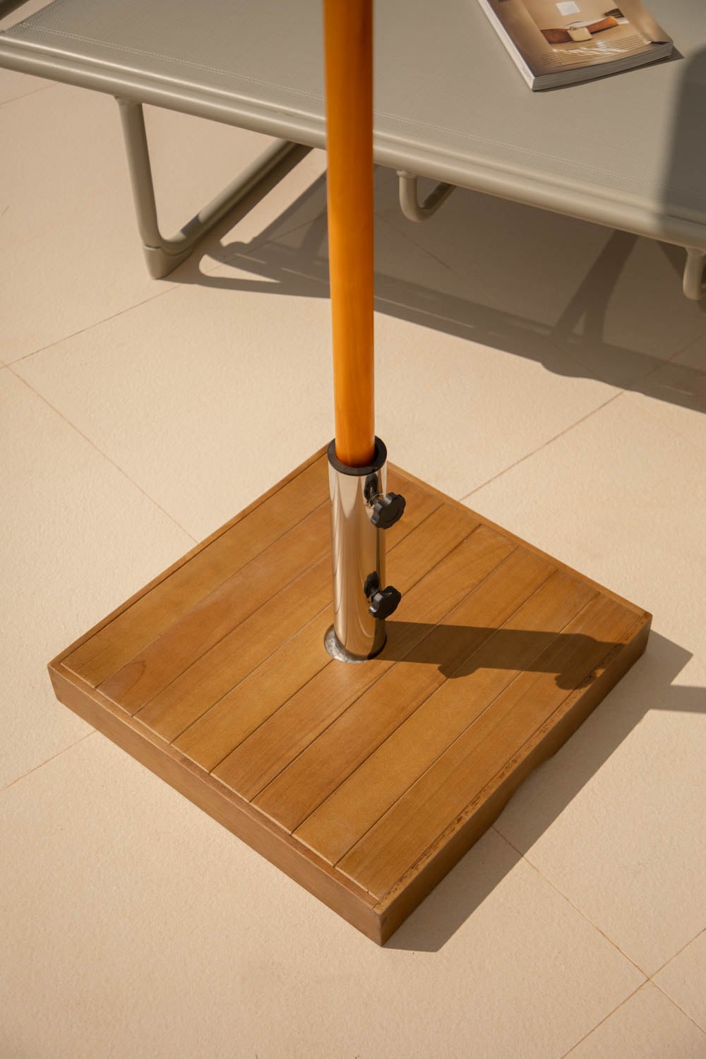 BASIO Parasol Base, oak, square