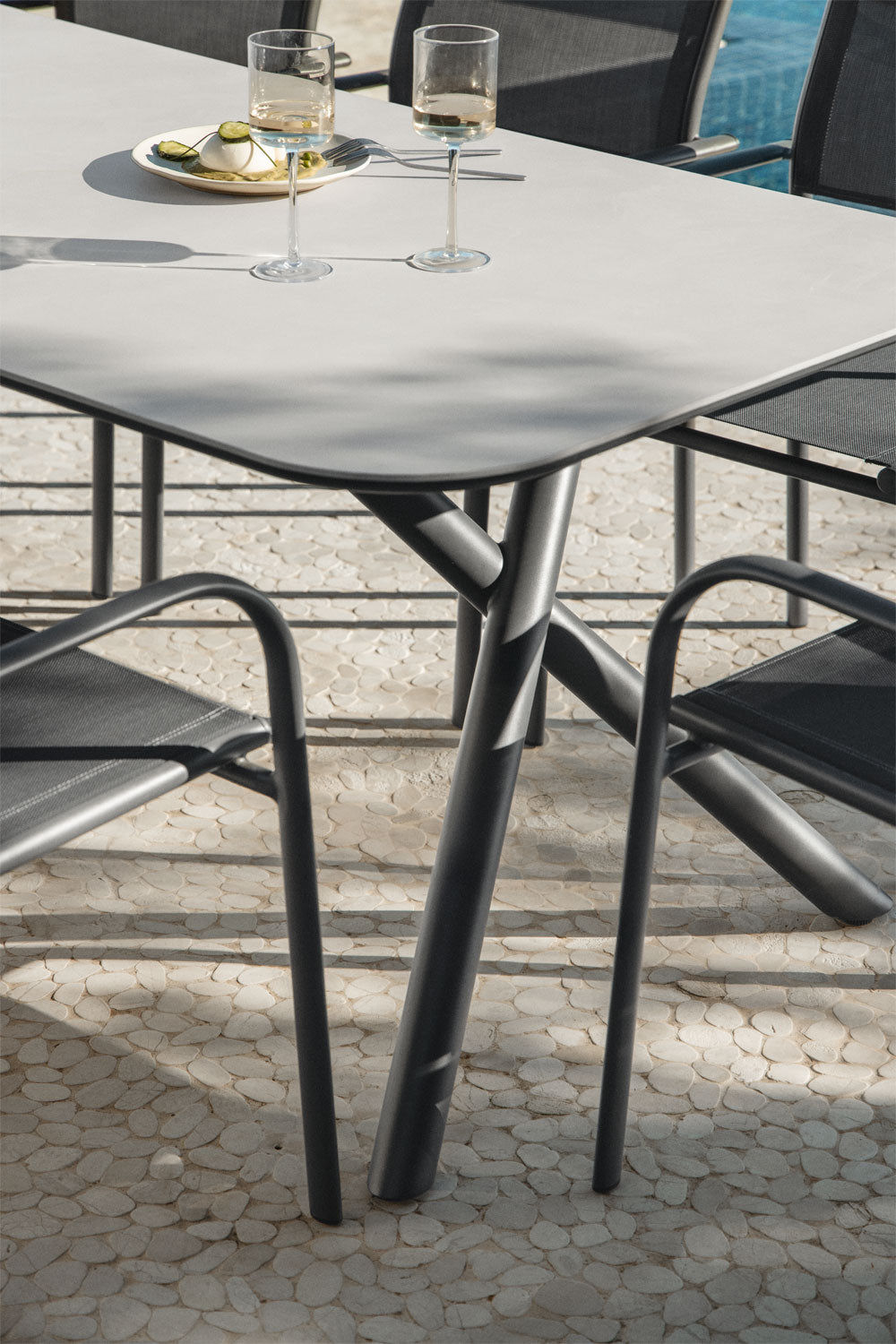 MELO outdoor rectangular table, aluminum