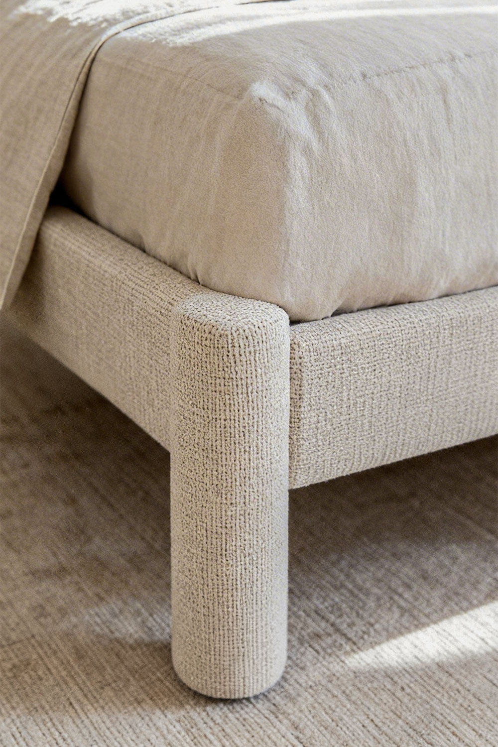 Bed VORIARO, chenille