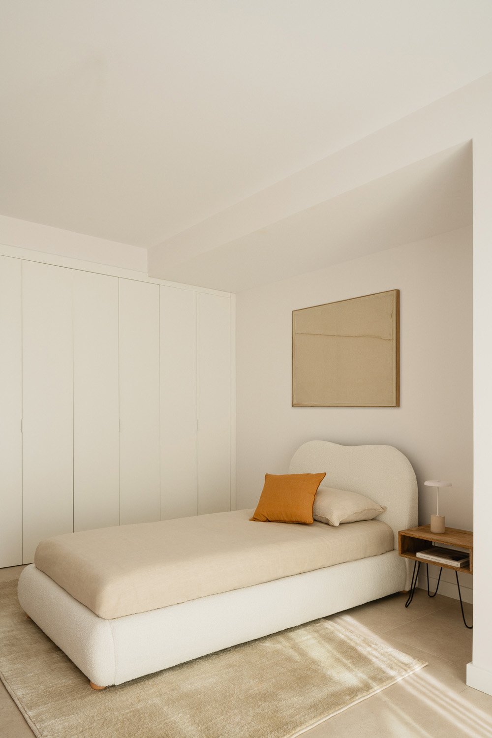 Lova WANSELET, balta teddy