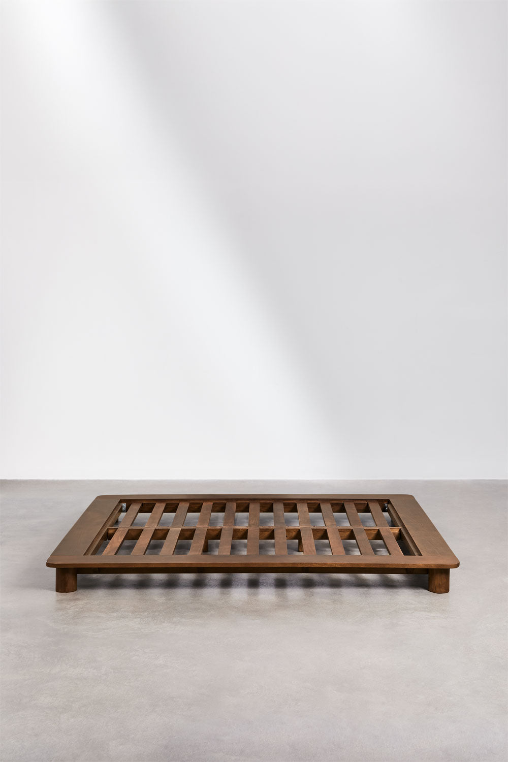 Lova MARISELINA, tamsi mediena, 180×200 cm