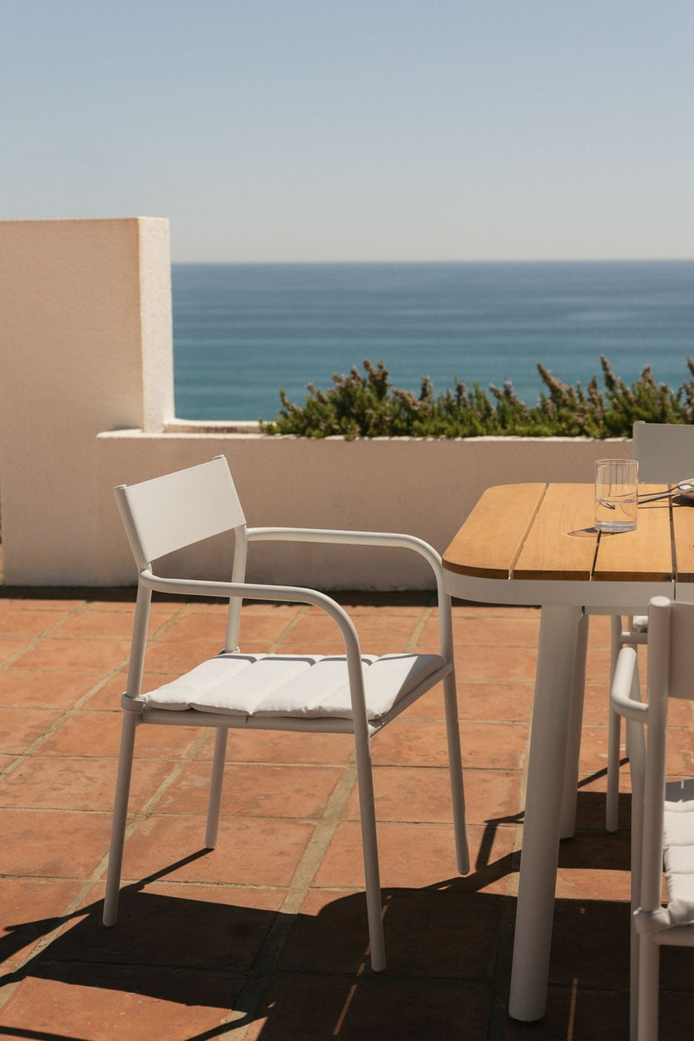 Stackable outdoor chair TOSSA, steel, white