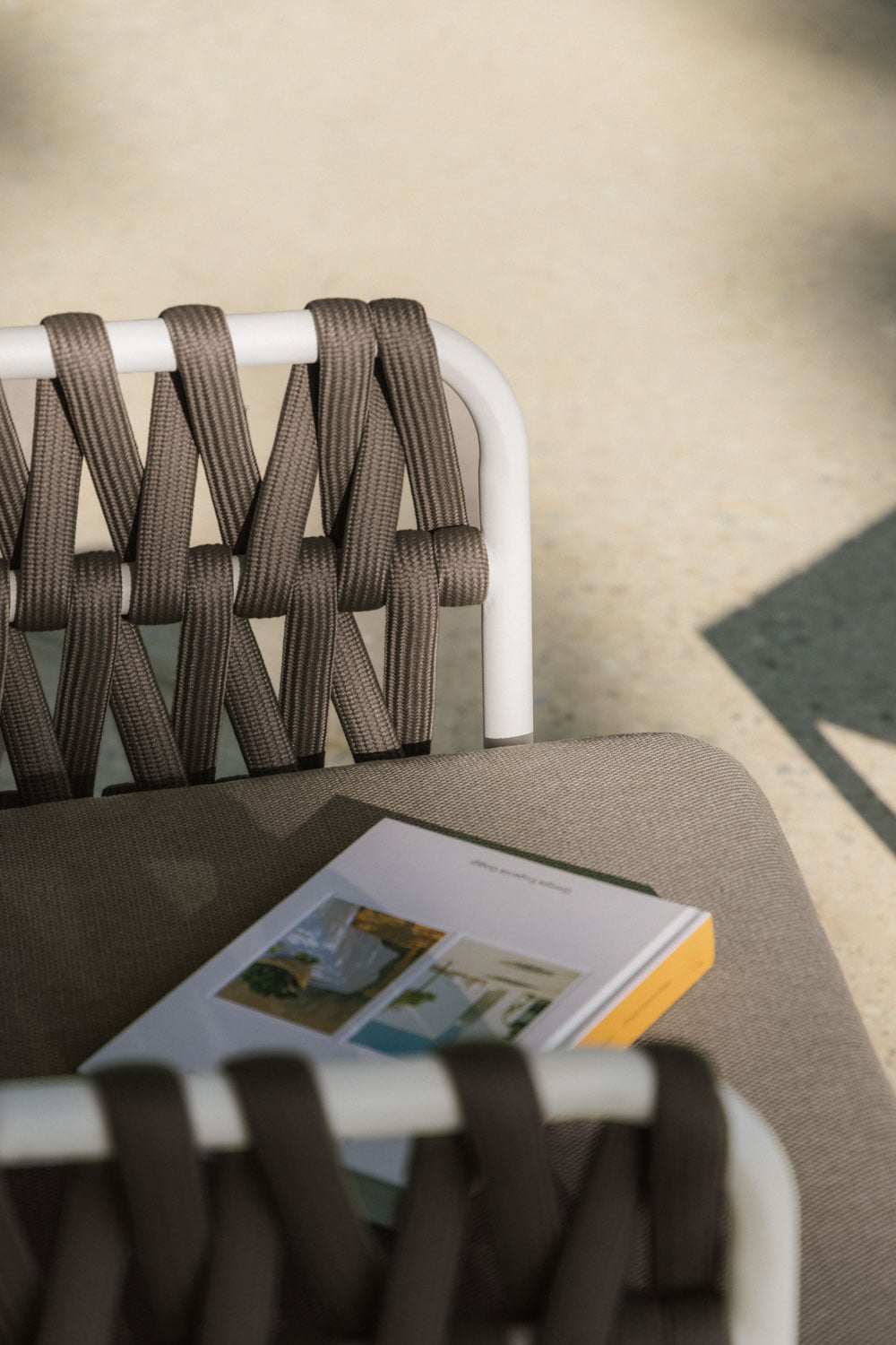 Āra atpūtas krēsls TEVARY, balts (1 gab.)