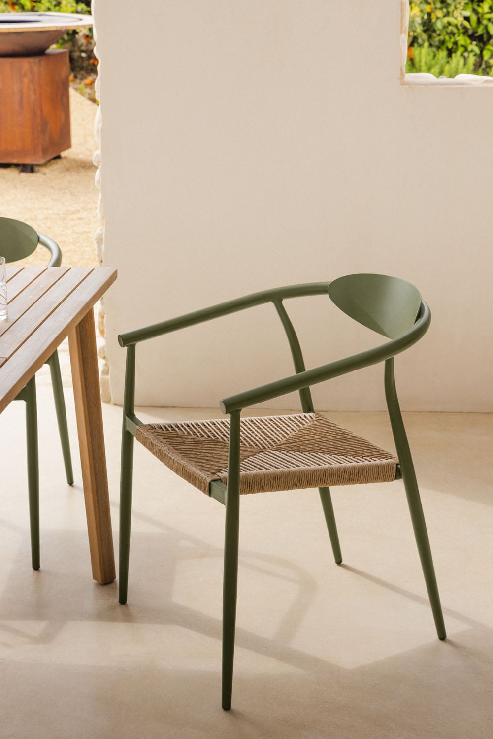 FORTIO outdoor armchair, mocha brown
