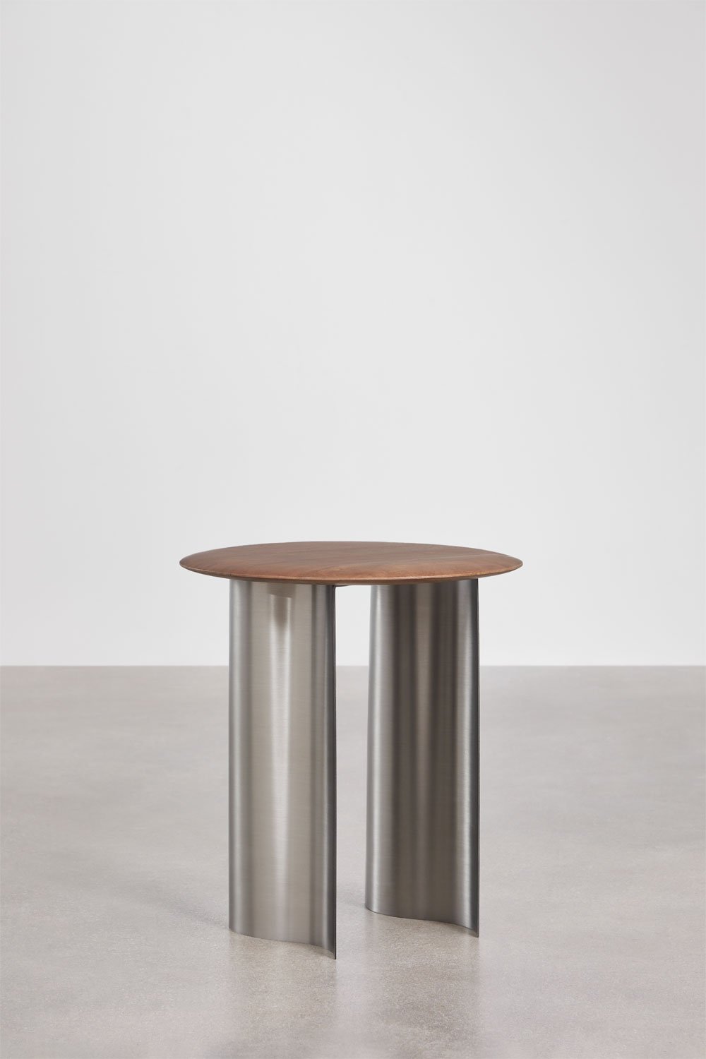 Pagalbinis staliukas VERAURA mango medienos paviršiaus detalė