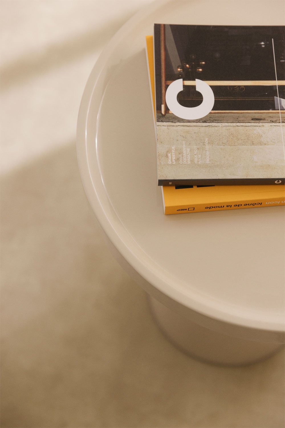 Pagalbinis staliukas KORUERO vaizdas iš šono