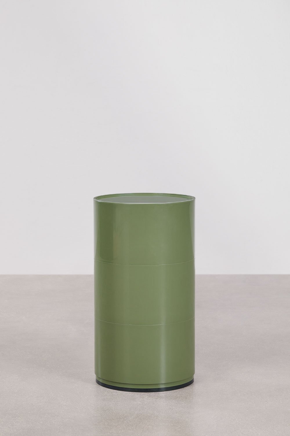 Staliukas SARUORA 30 cm su lentynomis minimalistiniame interjere