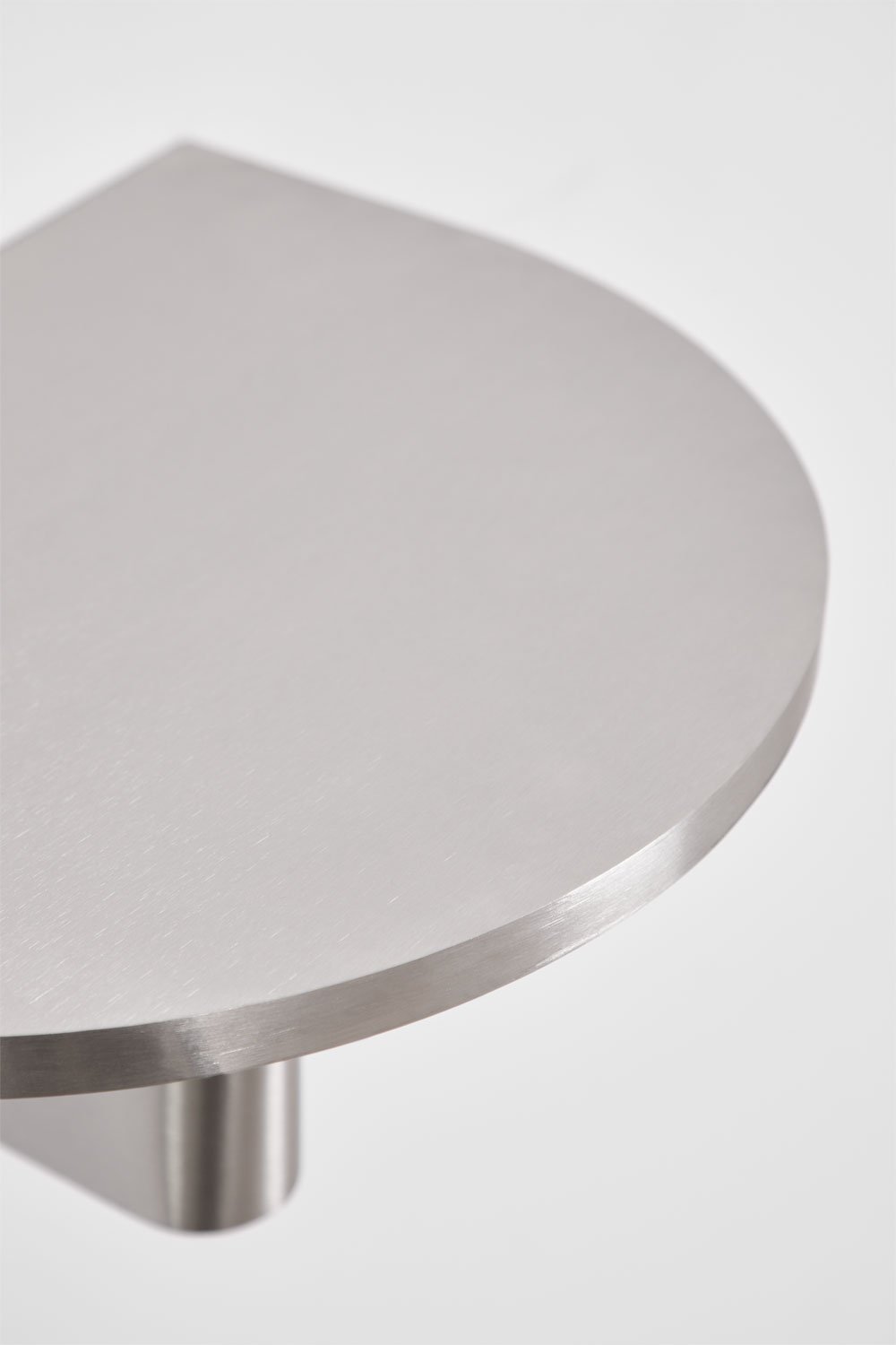 Pakabinamas naktinis staliukas LUNIURA modernus sprendimas mažam miegamajam