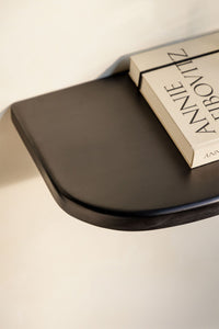 Sieninė naktinė lentynėlė CENEINO 45x25 cm iš mango medienos