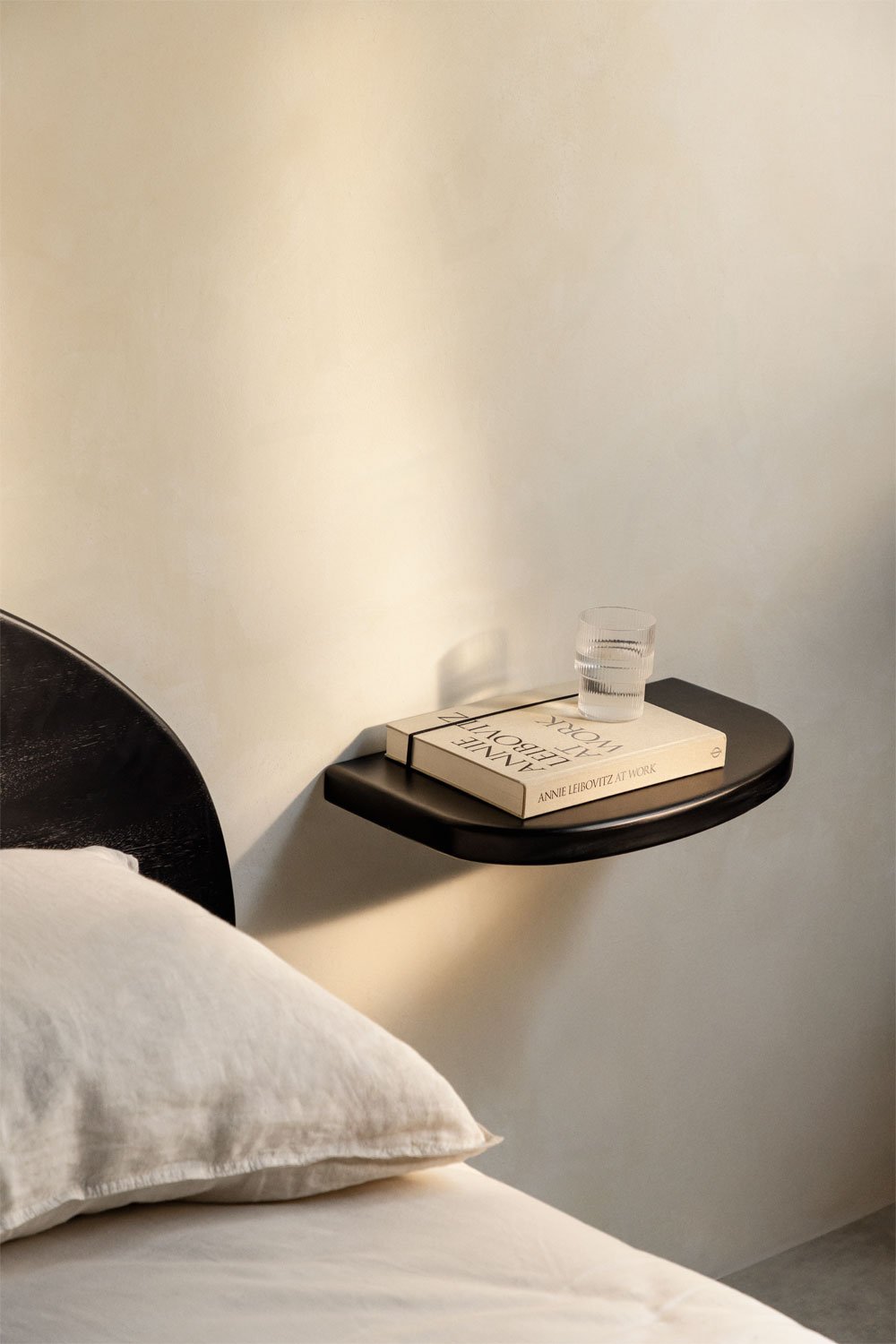 Pakabinama naktinė lentynėlė CENEINO 45x25 cm taupanti vietą prie lovos