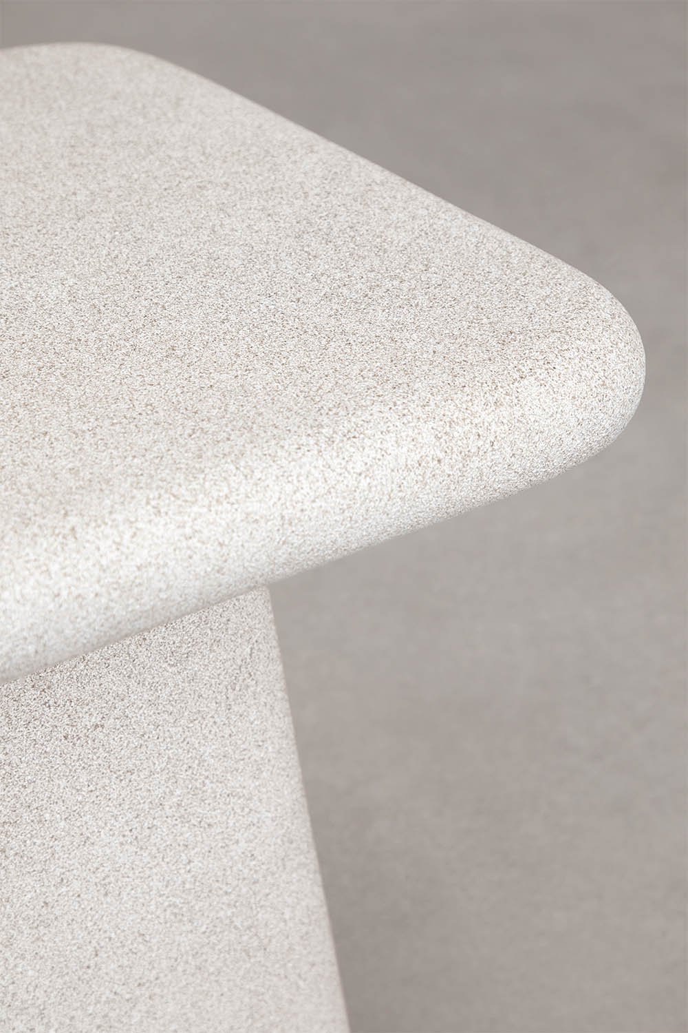 Naktinis staliukas NOROORA viršaus vaizdas