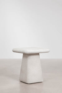 Naktinis staliukas NOROORA kampų ir paviršiaus detalė