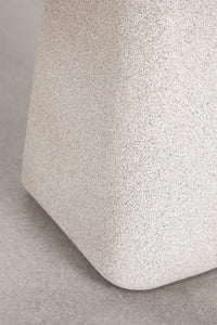 Naktinis staliukas NOROORA prie lovos