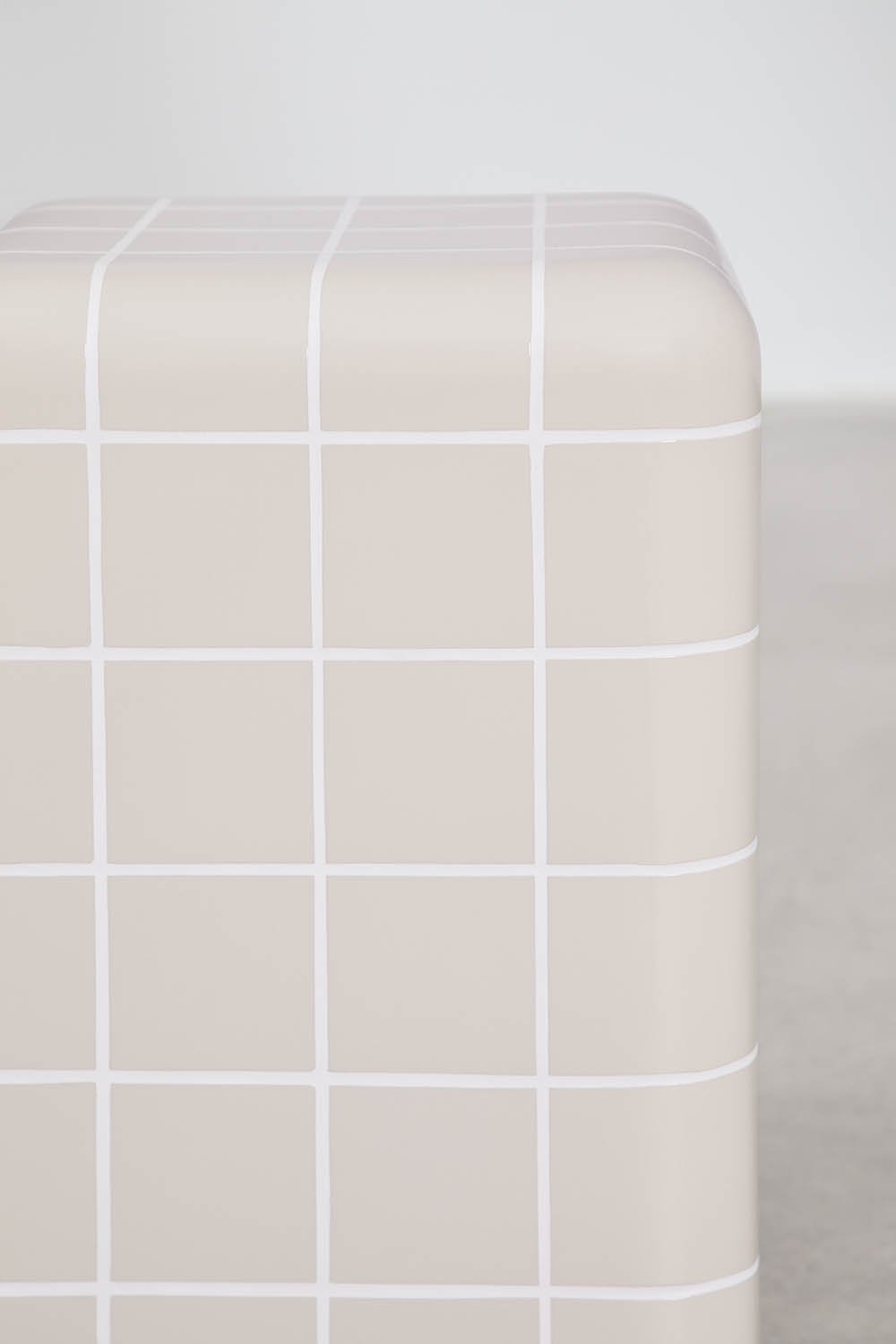 Naktinė spintelė SELOUNO 30x30 cm vaizdas iš viršaus