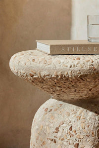 Naktinis staliukas KARIORA vaizdas iš šono