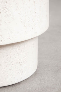 Naktinis staliukas NORUIRO modernus akcentas prie lovos