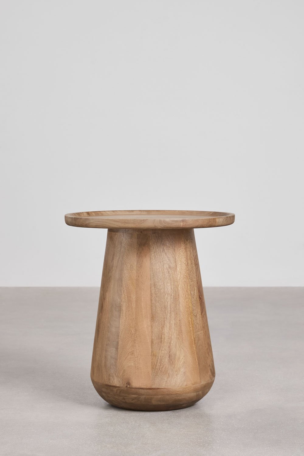 Naktinis staliukas MARAARO medienos tekstūra