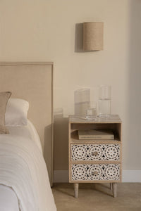 Naktinė spintelė FENEORA 35x30 cm iš mango medienos su 2 stalčiais