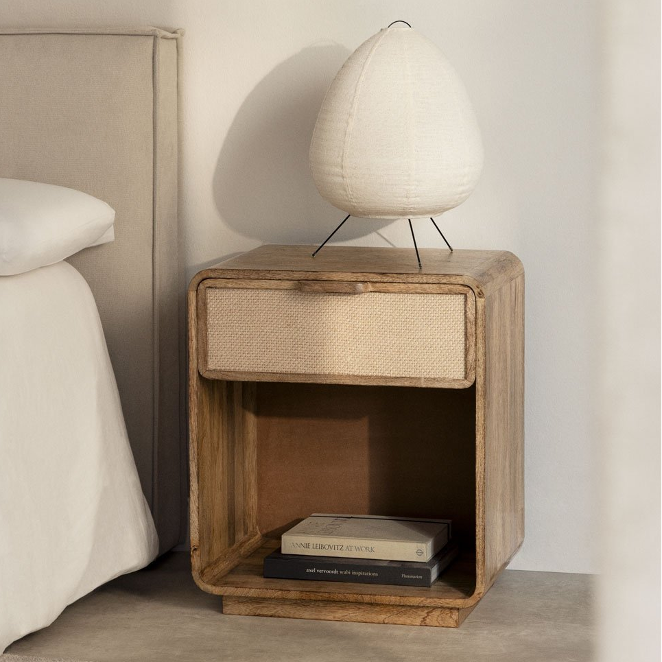 Naktinis staliukas VALUUNO 40x30 cm, mango mediena