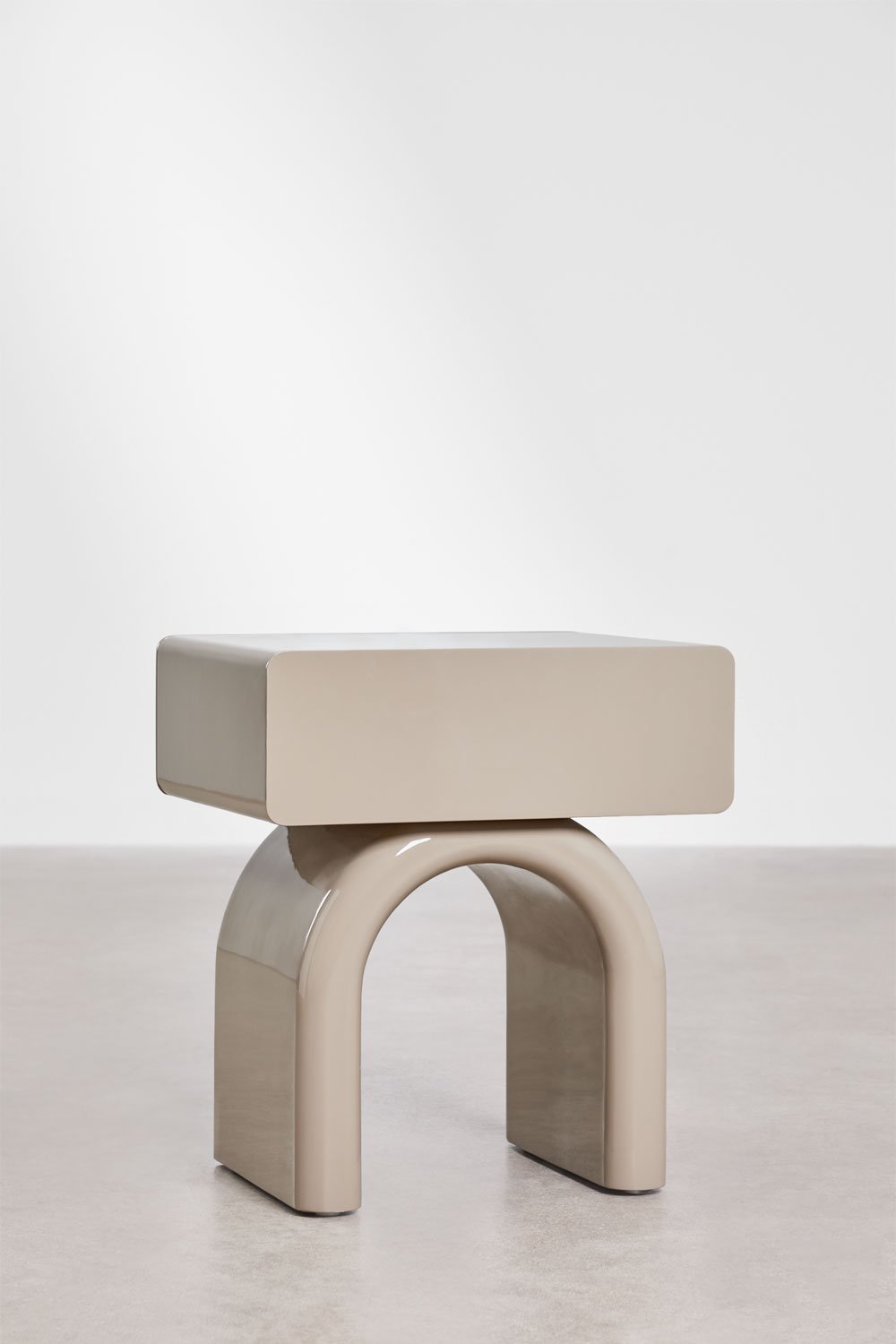 Naktinis staliukas TARAARA viršaus vaizdas