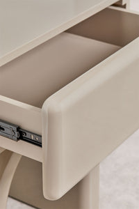 Naktinis staliukas TARAARA prie lovos