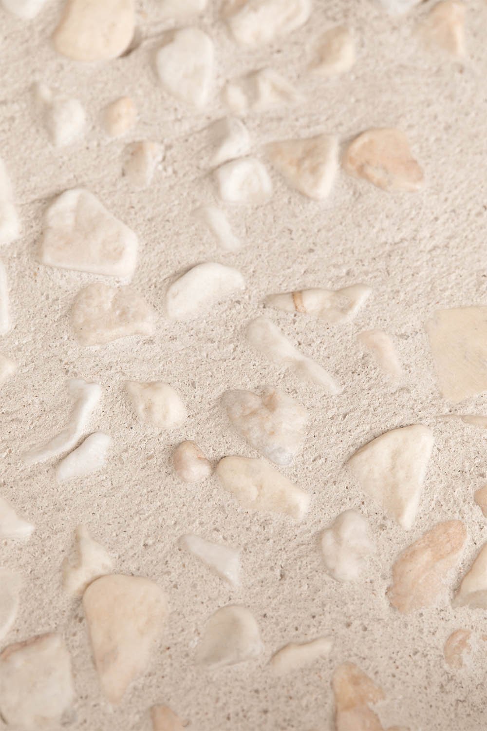 Masyvus cementinis kavos staliukas GARIINO moderniame interjere