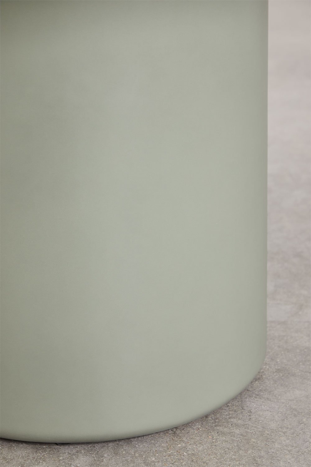 Išskirtinio dizaino apvalus valgomojo stalas NAVAARO