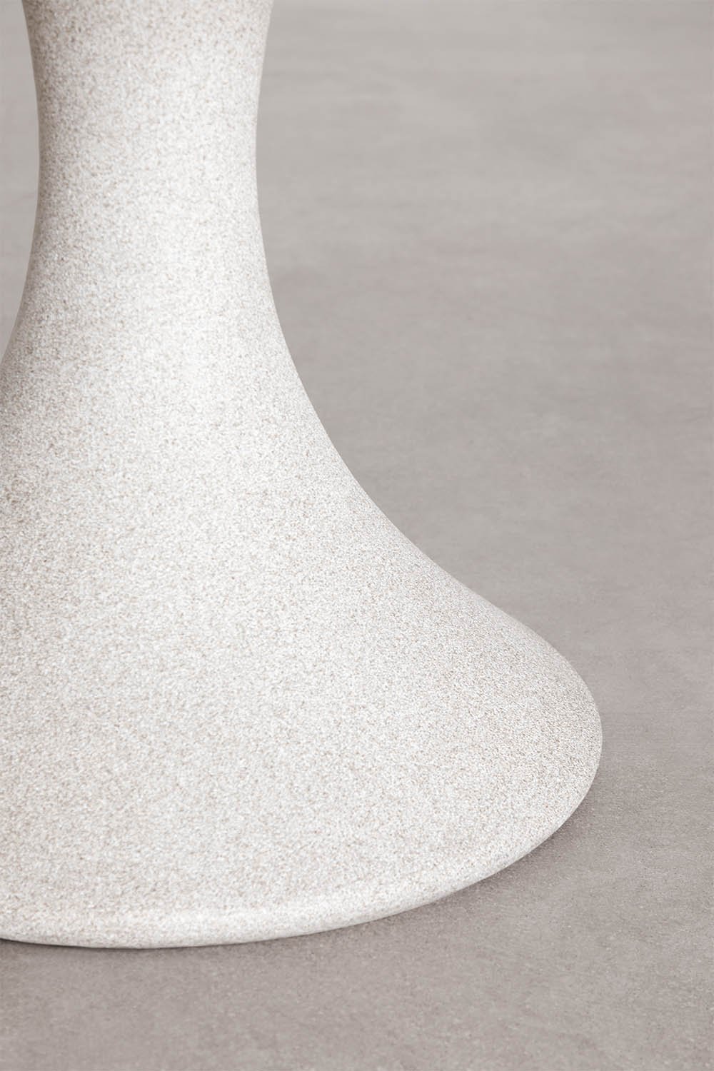 Valgomojo stalas ARVUERO valgomojo interjere