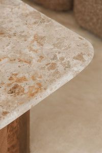 Pagalbinis staliukas KELAUNO vaizdas iš šono