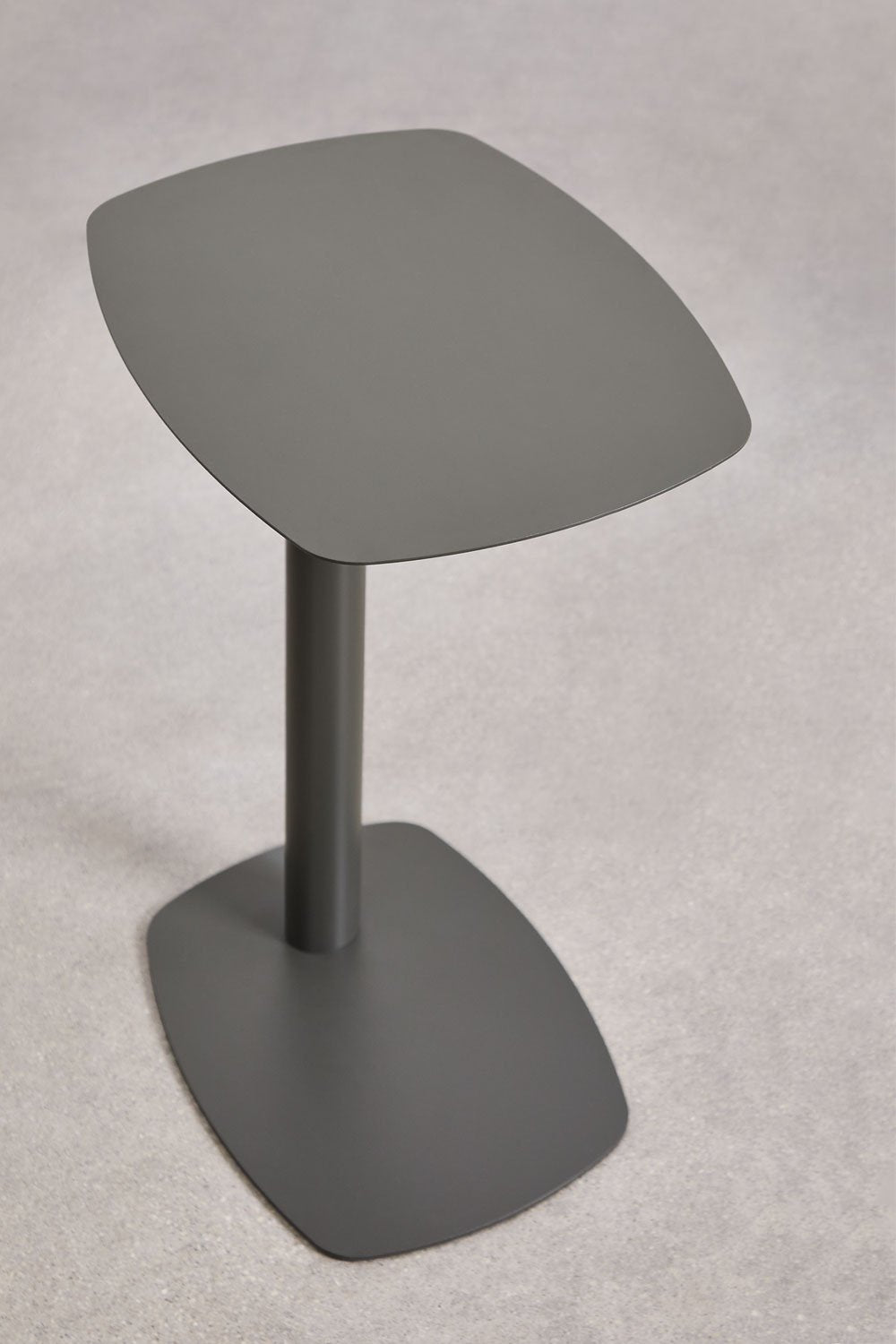 Šoninis staliukas OLUARA