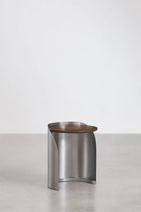 Pagalbiniai staliukai MORAORO skulptūriškas dizainas svetainei