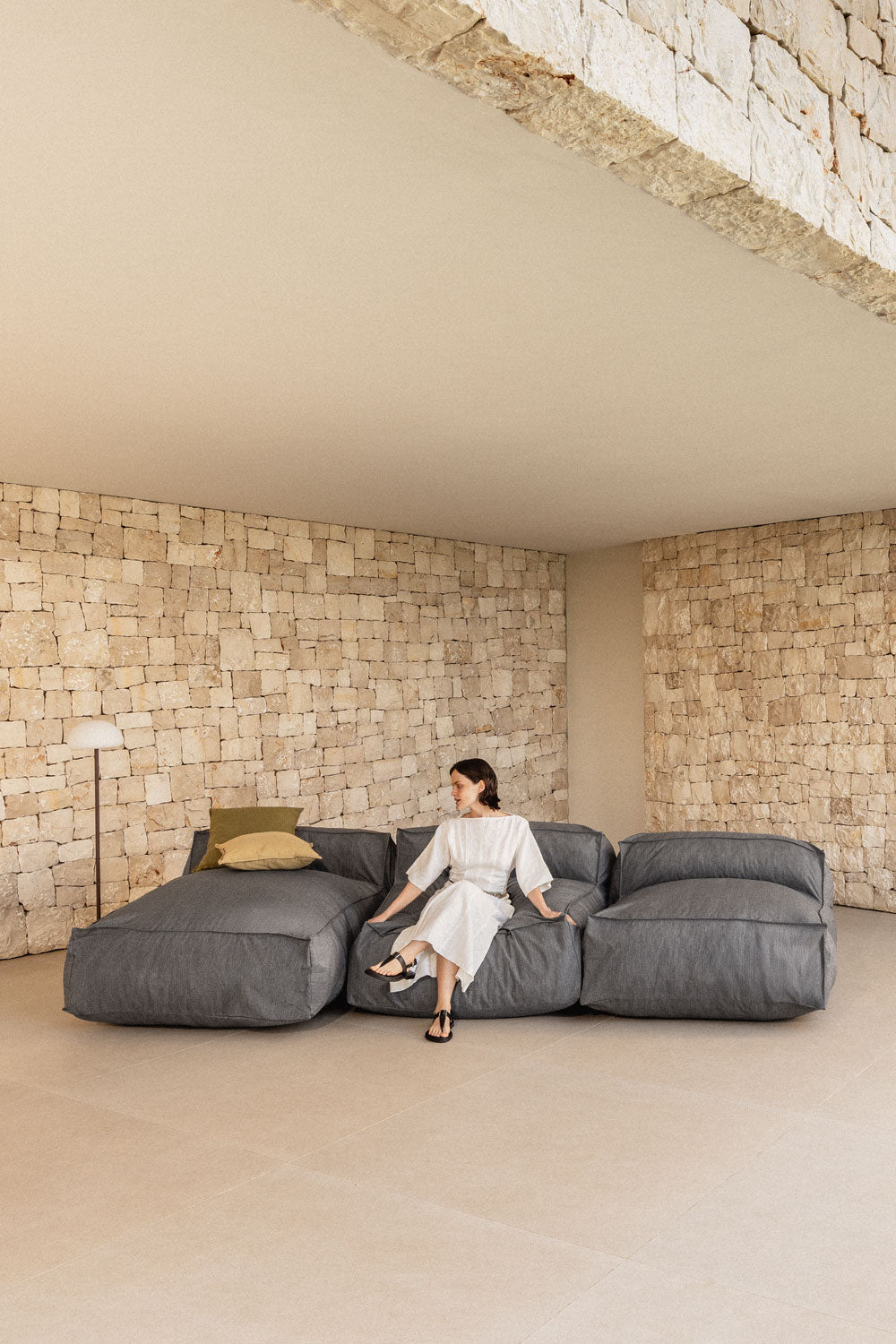 Modulinė lauko sofa VELVA, 3 dalys su šezlongu, granito pilka