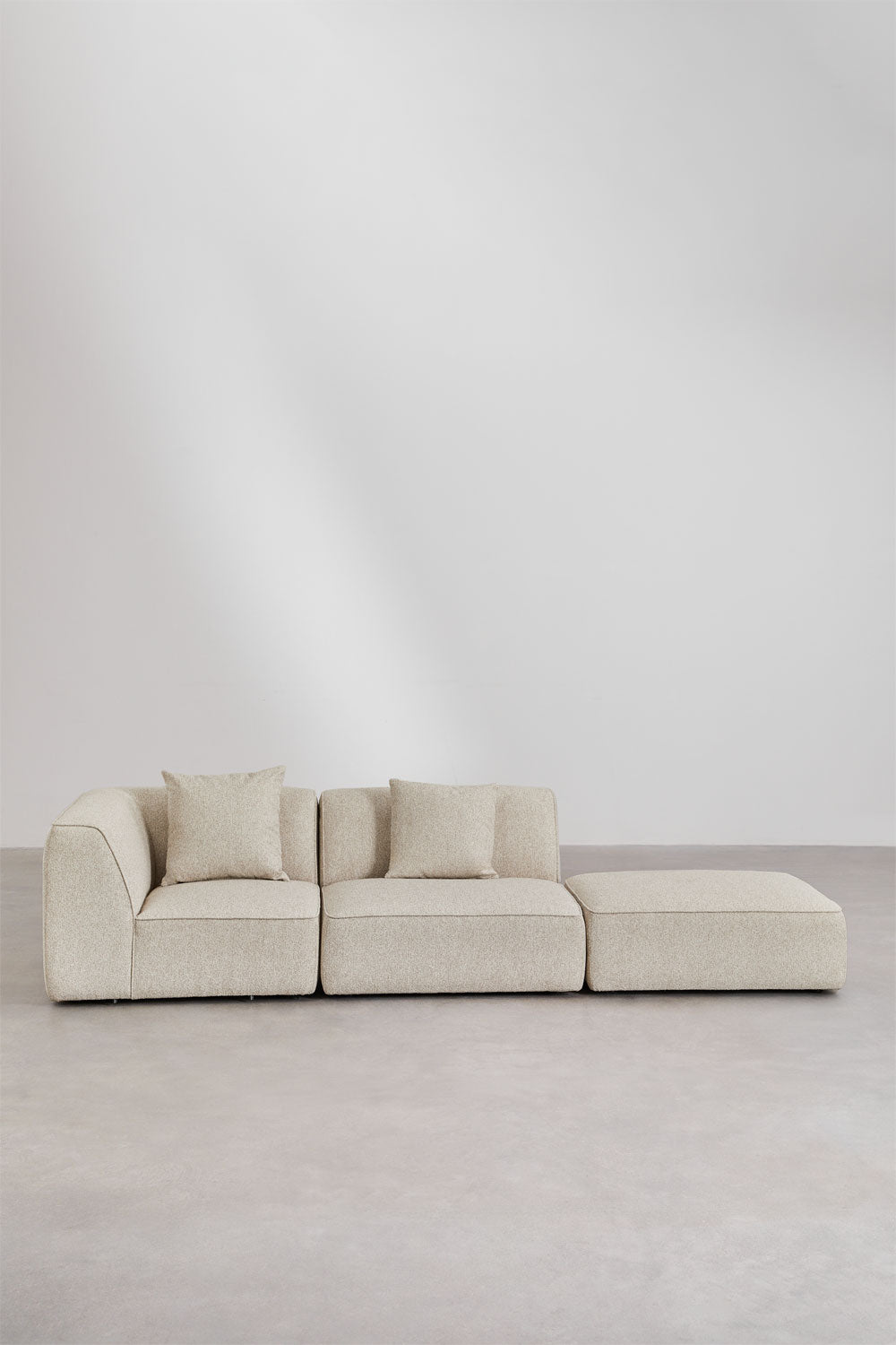 Modulinė kampinė sofa KARDENA su pufu – kitu rakursu