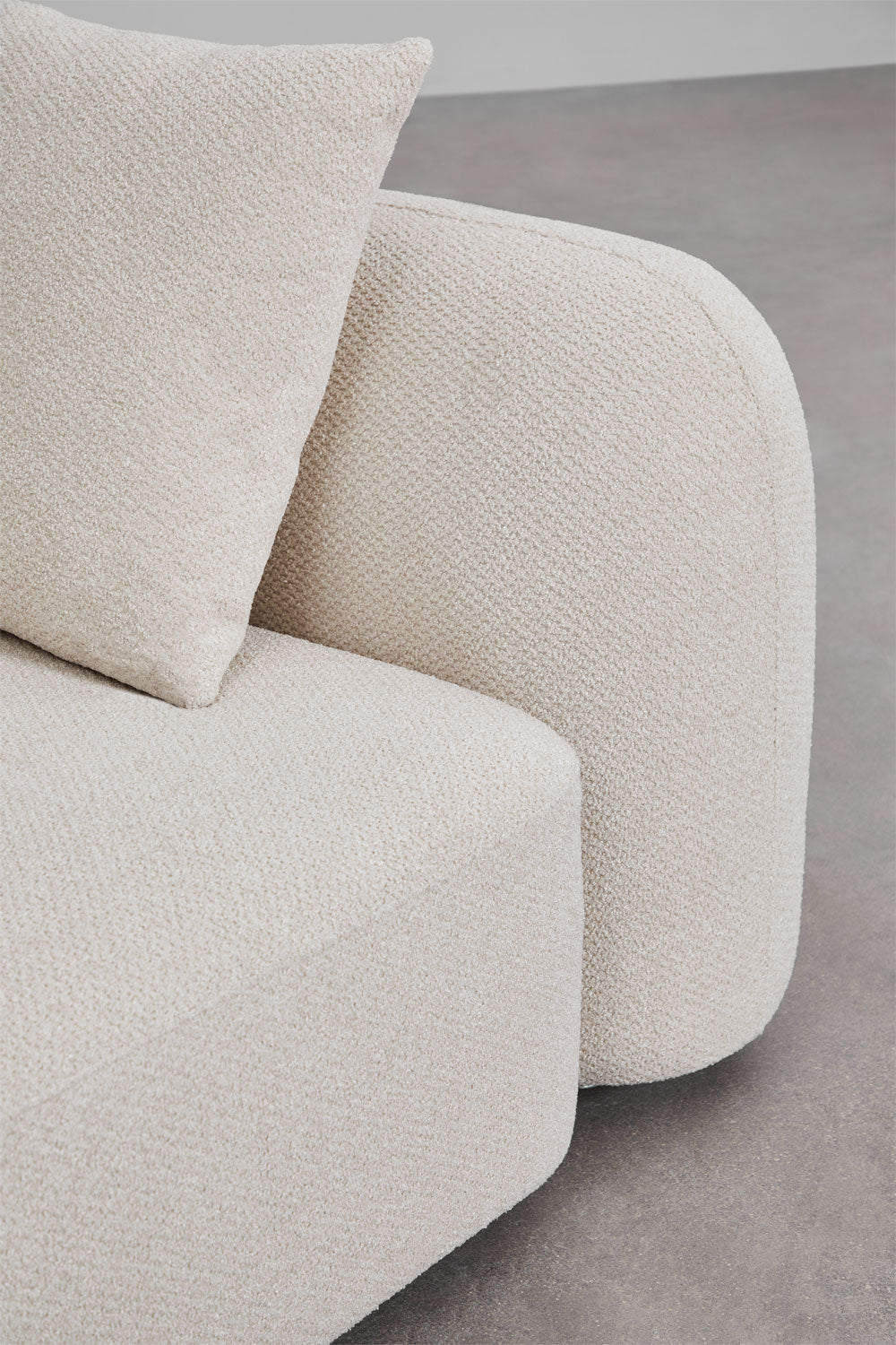 Modulinė sofa KOKONA su kairiuoju gultu – fragmento vaizdas